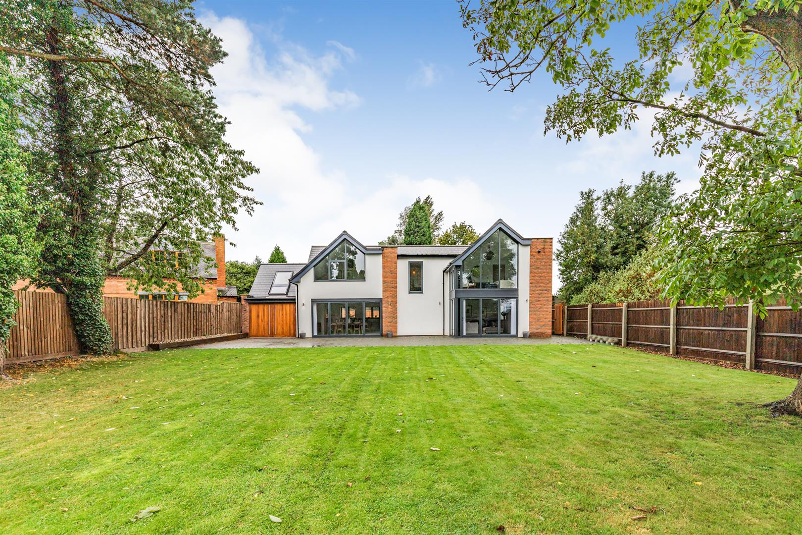 Station Road, Burntwood, WS7 0JZ Aston Knowles